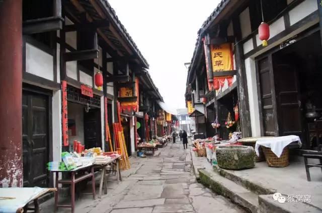 洛阳市总工会持续开展“双节”送温暖慰问活动